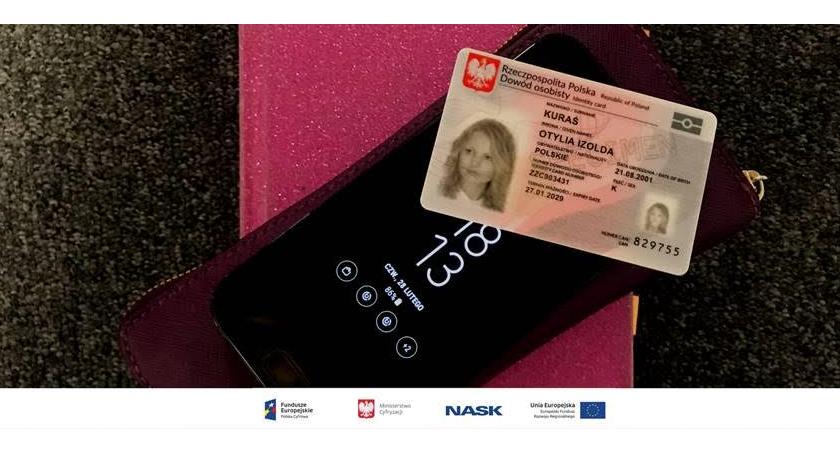 E-dowód i dowód w komórce – to nie to samo