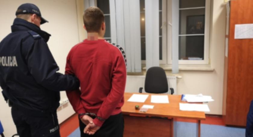 Zatrzymani ze środkami odurzającymi
