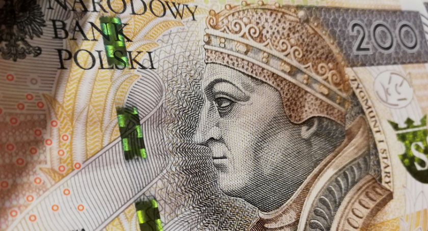 Kredyt gotówkowy czy samochodowy?