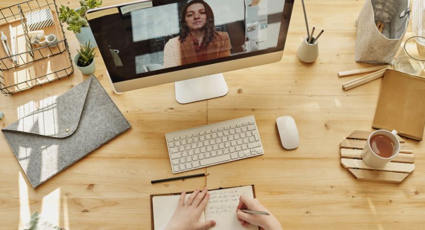 Szkolenia online podczas pandemii. Sprawdź jak wybrać naprawdę dobry kurs