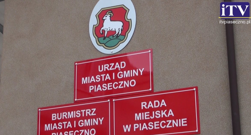 Czy Pani Dyrektor ZEASu naruszyła przepisy o zasiłku chorobowym?
