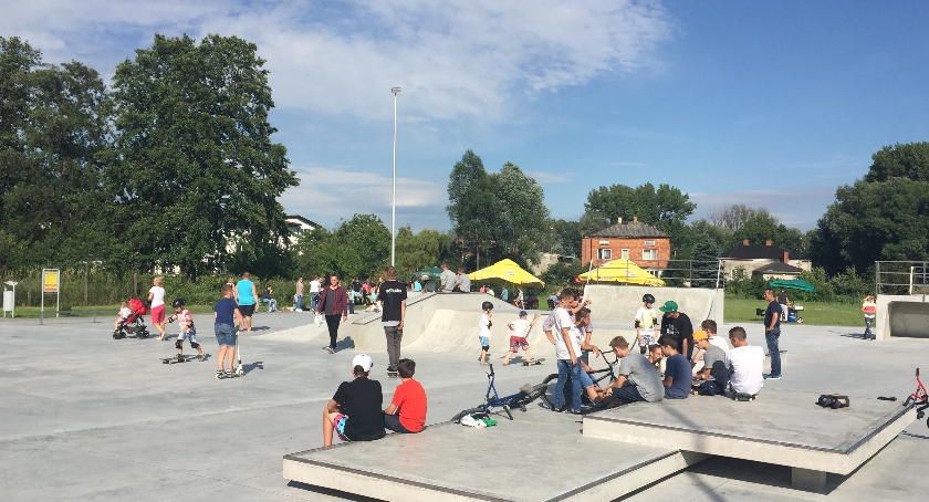 Oficjalne otwarcie skateparku i boiska wielofunkcyjnego w Tarczynie