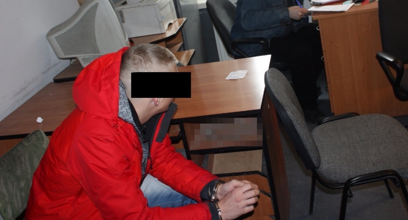 Policjanci zatrzymali sześcioro 16-letnich uczniów