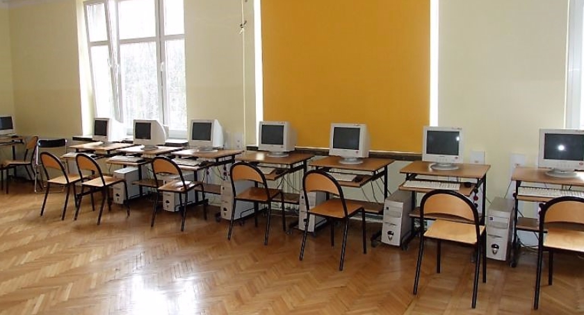 „Zawodowe Kruczki” dla 90 uczniów i 10 nauczycieli LVI Liceum im. Kruczkowskiego