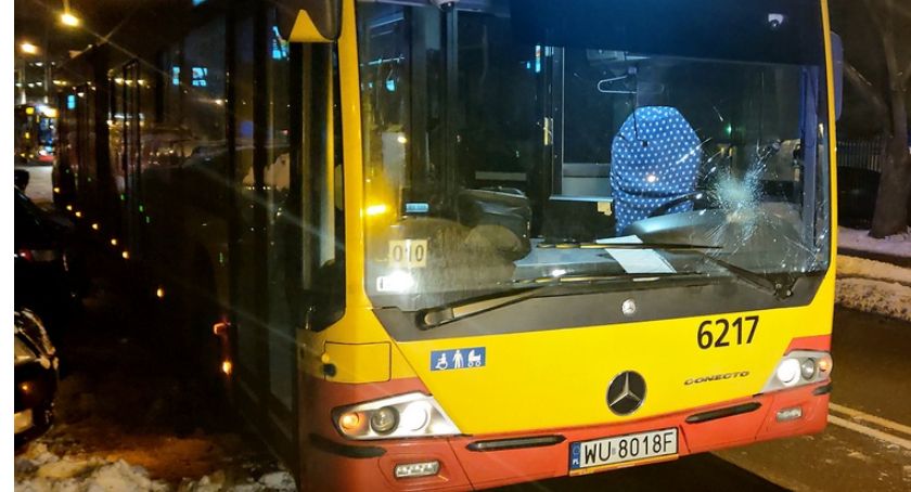 Ursus: Autobus potrącił dwie kobiety. Trafiły do szpitala 