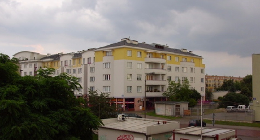 Płoną śmietniki na ulicach Wojciechowskiego i Keniga. Czy grasuje tam jakiś podpalacz?