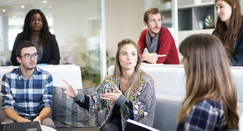 Dlaczego warto studiować psychologię biznesu dla menedżerów? 