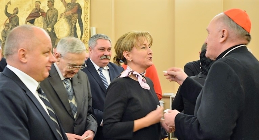 Władze Ursusa pobłogosławione przez kardynała Nycza na równi z innymi z Warszawy, ale czy skutecznie