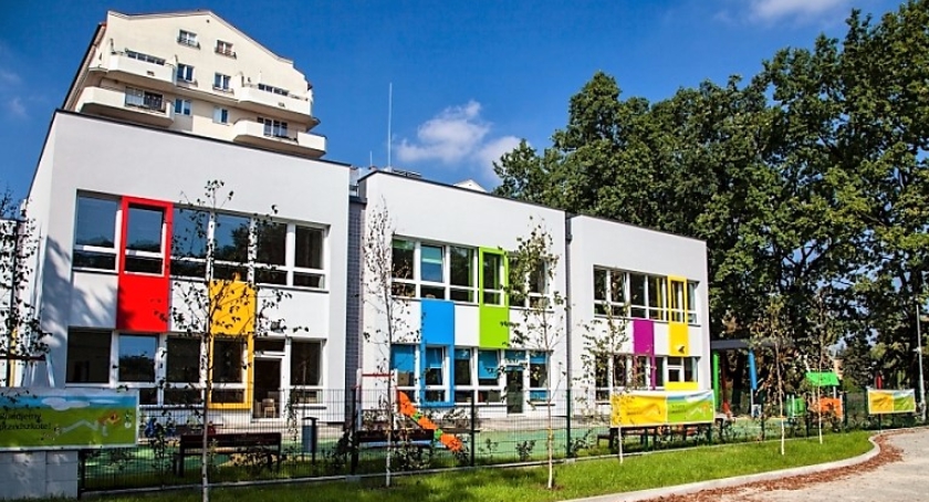 Zmiana ustawy o przedszkolach: czy nie zabraknie w Ursusie miejsc dla 3-latków?