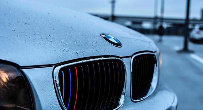 Obywatel Ukrainy z 2 promilami alkoholu we krwi wsiadł do bmw i spowodował wypadek