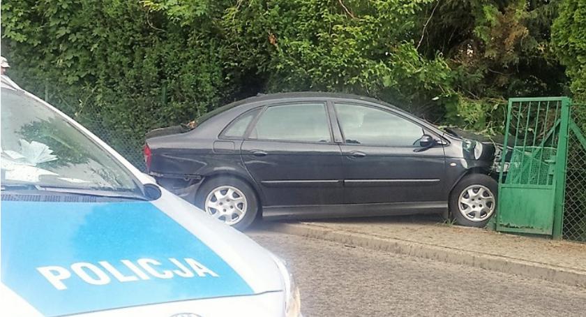 Policjanci z Ursusa zatrzymali szarżującego Gruzina, który chciał uciec, bo miał nielegalne papieros