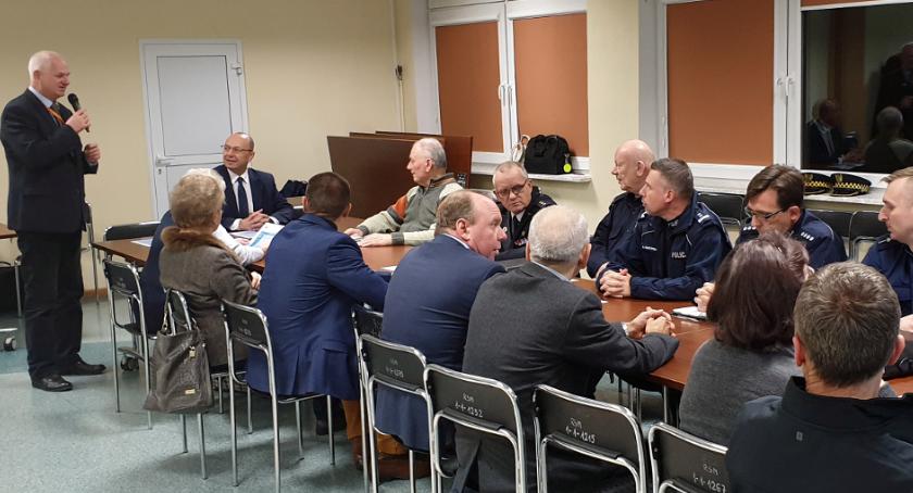 Jak być bezpiecznym? - Debata mieszkańców i policjantów z Ursusa. 