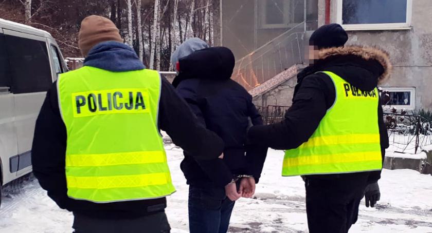 Skradziony Fiat został odzyskany przez policjantów.