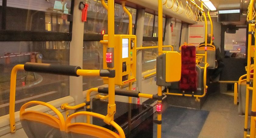 Awantura w autobusie: pasażer chory na koronawirusa. Na pewno? 