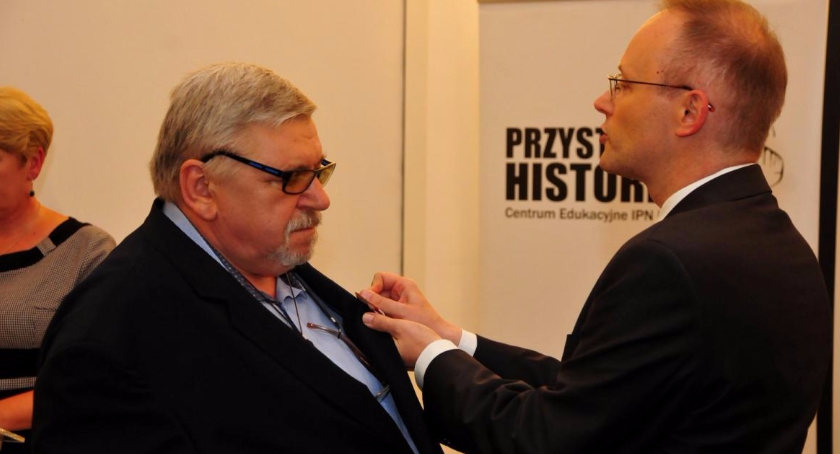 Emil Broniarek odznaczony Krzyżem Wolności i Solidarności