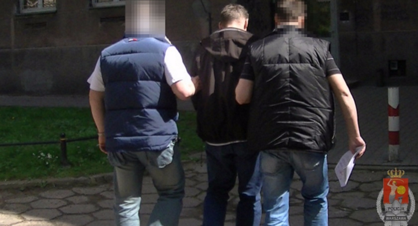 Policjanci z Ursusa zatrzymali Tomasza S. Mężczyzna usłyszał 4 zarzuty
