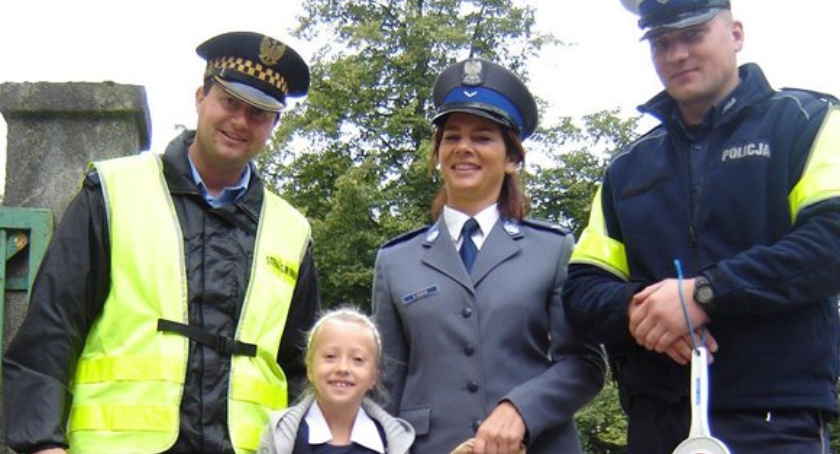 Bezpieczna droga do szkoły razem z policją