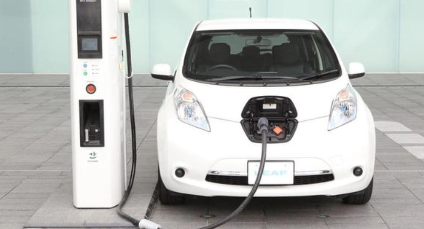 Pierwszy samochód elektryczny z Ursusa