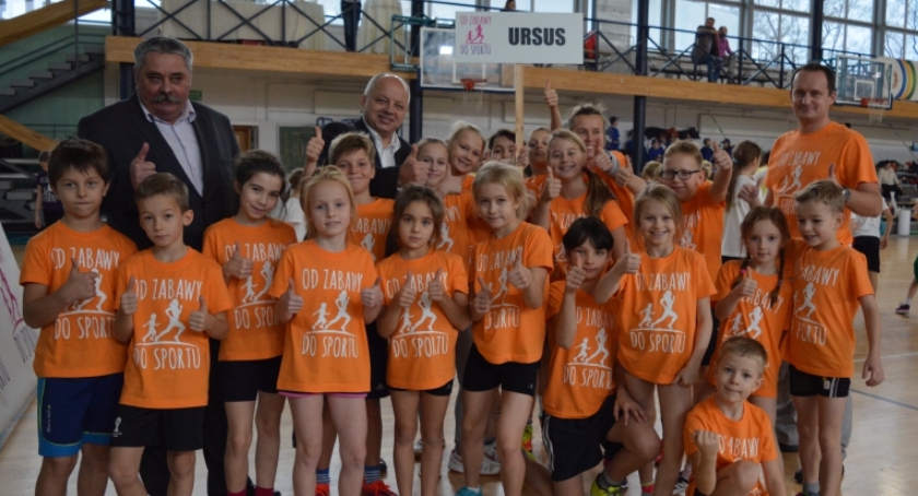 Ursuskie dzieci ze Szkoły Podstawowej nr 14 w półfinale zawodów „Od zabawy do sportu”