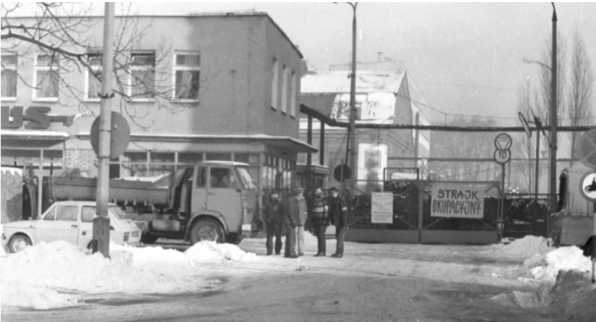 W Ursusie po 13 grudnia 1981 nastąpił 16 - pacyfikacja