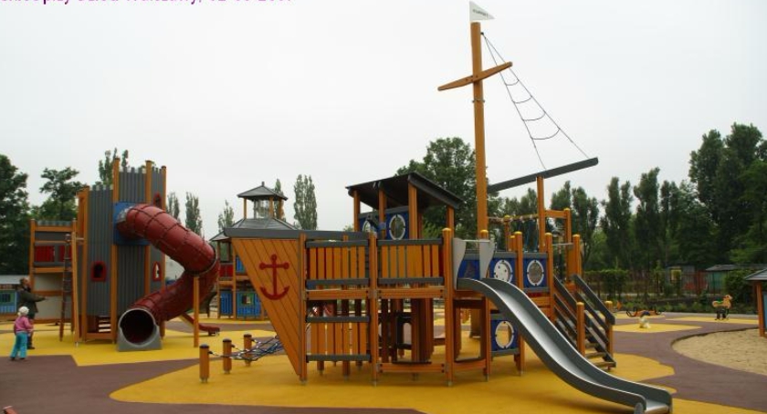 Utrudnienia w ruchu na ul. Zaczarowanej Dorożki i zamknięcie placu zabaw na ul. Dzieci Warszawy