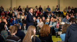 Rafał Trzaskowski rozmawiał z mieszkańcami Ursusa. Jak było? [ZDJĘCIA]
