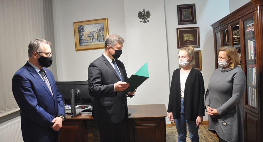 Stypendia dla najlepszych z Brwinowa