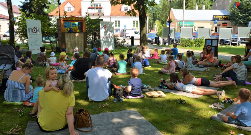 Plenerowy spektakl w Nadarzynie