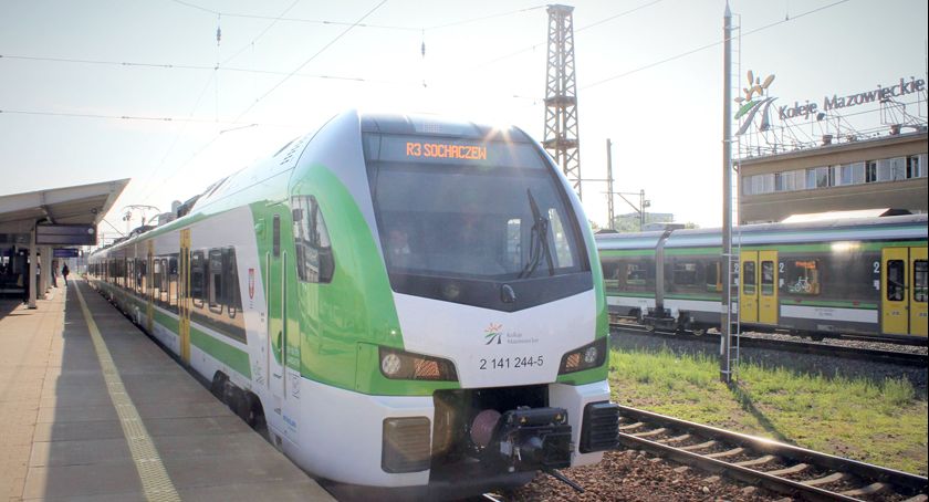 Z biletem na mecz bezpłatnie pociągiem KM i stołeczną komunikacją