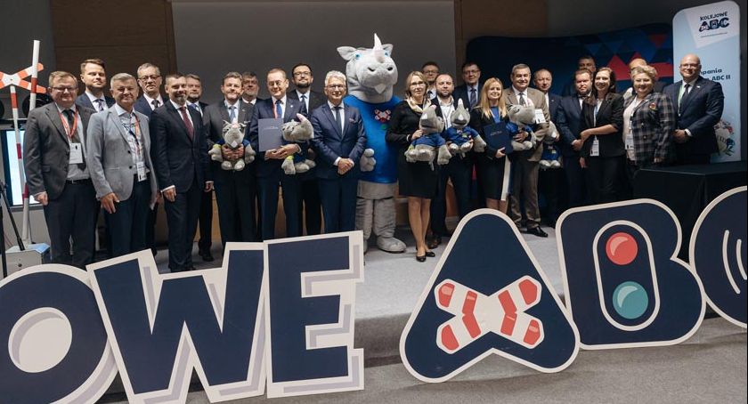 Koleje Mazowieckie dołączają do kampanii Kolejowe ABC
