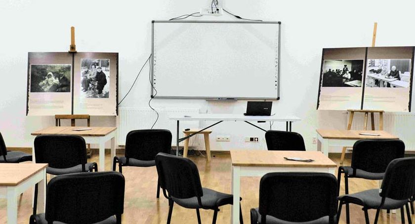 Świetlice wiejskie z terenu gminy Brwinów otrzymały sprzęt multimedialny