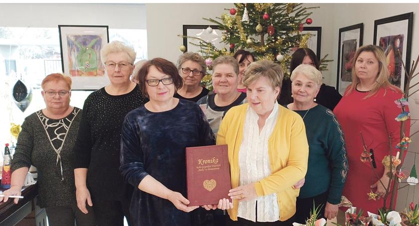ŚWIĄTECZNY KIERMASZ W DOMANIEWIE
