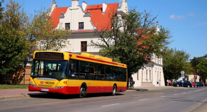 Pruszków - komunikacja miejska 24 grudnia