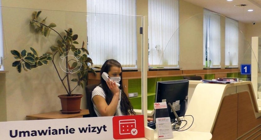 Ponad 900 tys. wizyt umówionych w mazowieckich urzędach skarbowych
