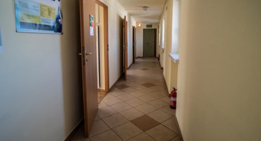 Pomóżmy w remoncie pomieszczeń dla uchodźców i ich zwierzaków