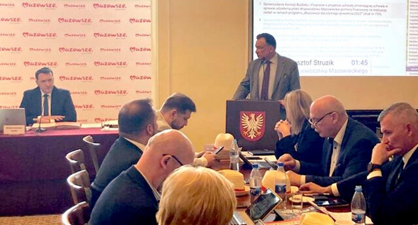 100 mln dla szpitali w Województwie Mazowieckim