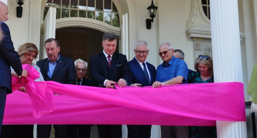 Pałac brwinowski otwarty