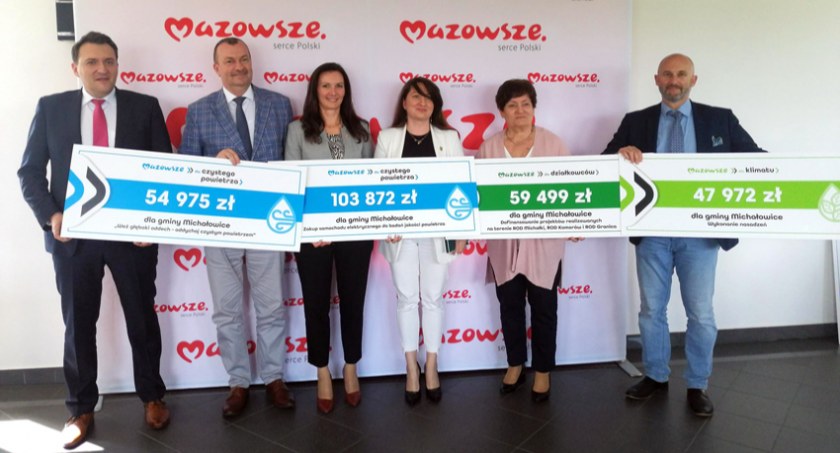 Ponad 30 inwestycji w powiecie pruszkowskim. Na co dostali pieniądze?