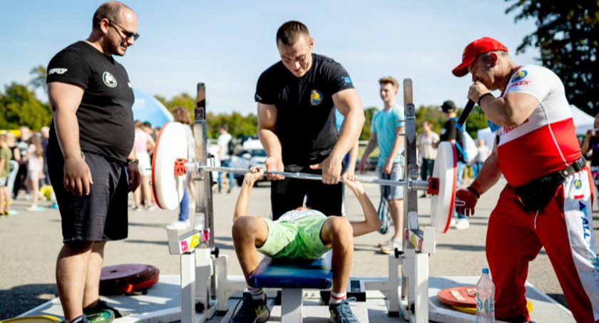 Podpowiadamy, jak zostać sportowcem! - Narodowy Dzień Sportu w Pruszkowie