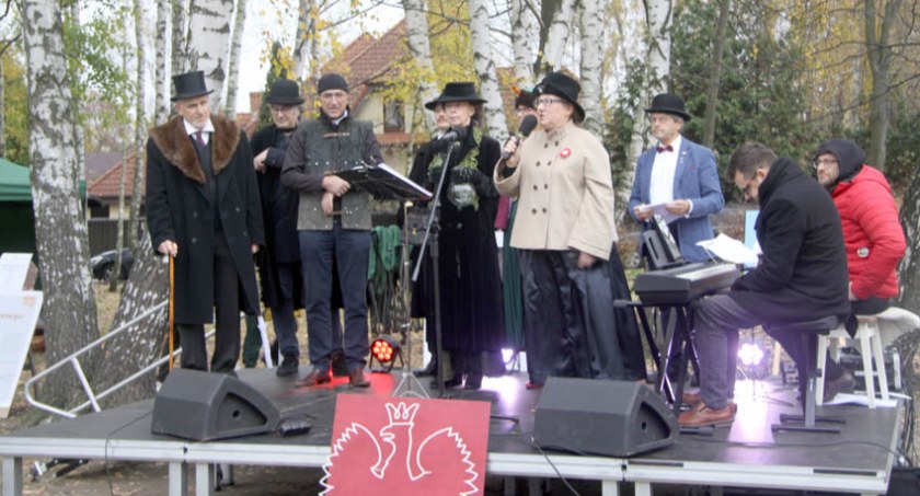 Piknik historyczny w Komorowie