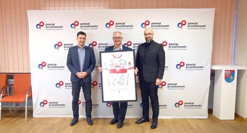 Spotkanie starosty pruszkowskiego z przedstawicielami kolarstwa torowego