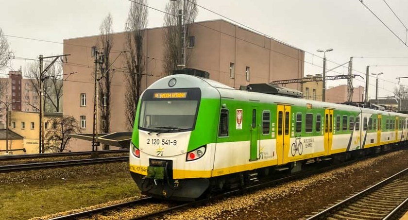 Korekta rozkładu jazdy pociągów KM