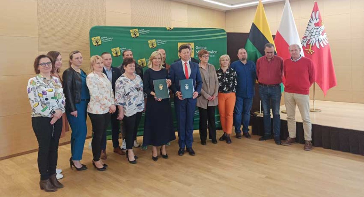Umowa na budowę centrum opiekuńczo-mieszkalnego w Regułach podpisana!