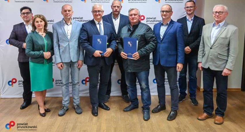 Podpisanie umowy na wykonanie rozbudowy ul. Komorowskiej w Pruszkowie
