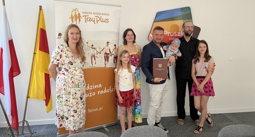 Podpisanie porozumienia o współpracy ze Stowarzyszeniem Związek Dużych Rodzin „Trzy Plus”