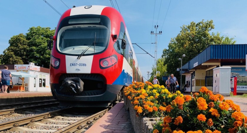 ZMIANA ORGANIZACJI RUCHU POCIĄGÓW NA LINII WKD W DNIACH 04.08.2023-06.08.2023