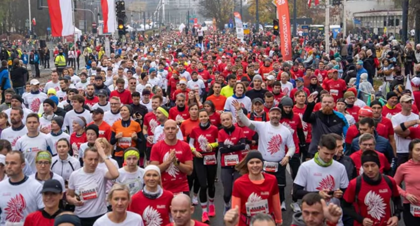 Święto Niepodległości na biegowo - 33. Bieg Niepodległości za nami! Znakomita frekwencja w Warszawie!