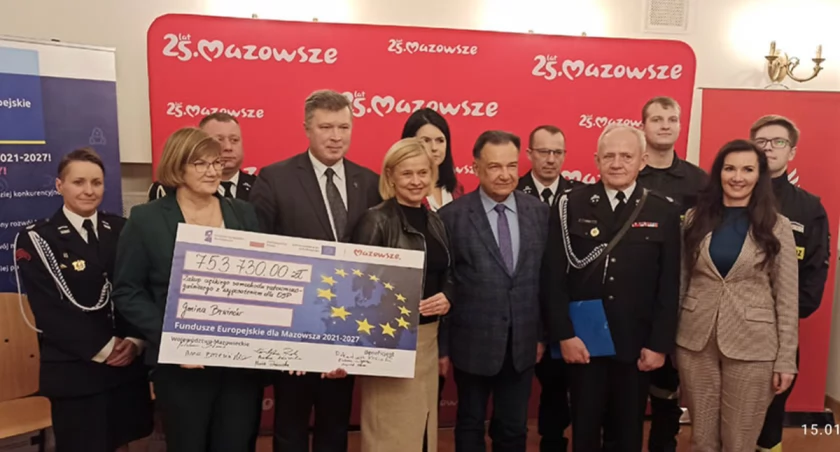 Nowe wozy strażackie dla gmin Brwinowa, Żółwina, Raszyna i Młochowa