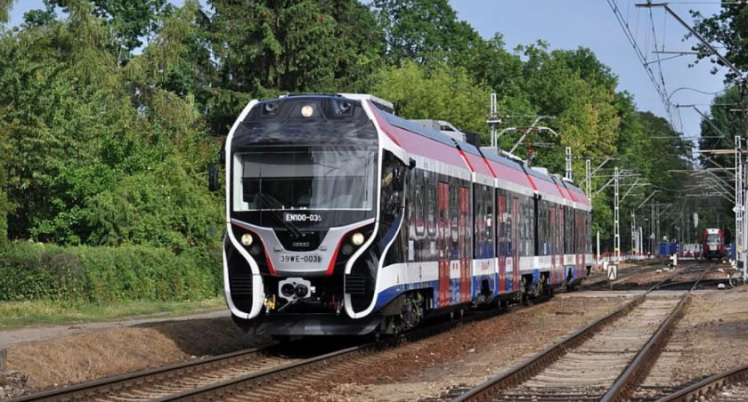 Zmiany w kursowaniu pociągów WKD od 15 lipca 2024 r.