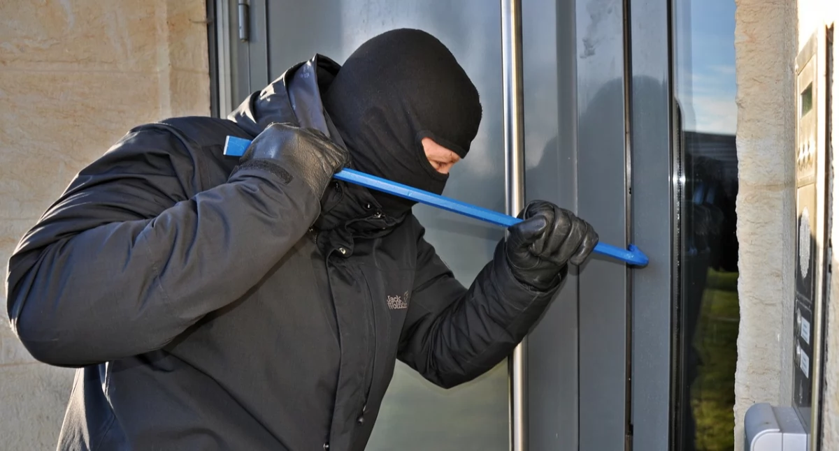 Przed wyjazdem na groby zabezpieczmy swoje domy